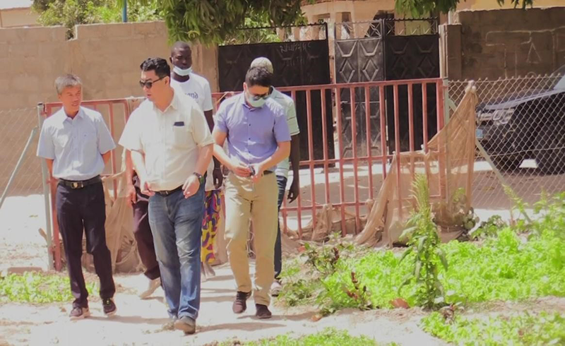 中國駐岡比亞大使館商務(wù)參贊羅文雋 到岡比亞（湖北）境外經(jīng)貿(mào)合作區(qū)調(diào)研指導(dǎo)工作